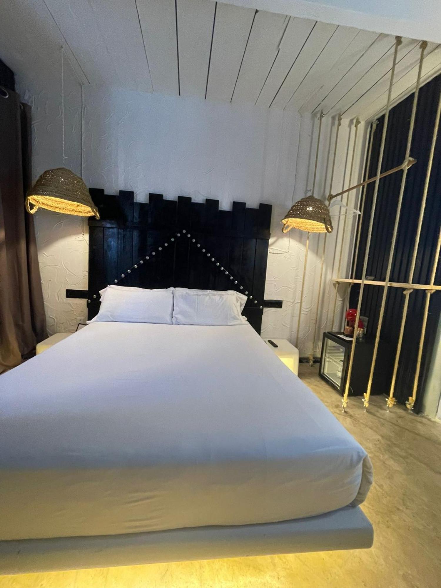 Paiise Hotels Sant Francesc de s'Estany 外观 照片
